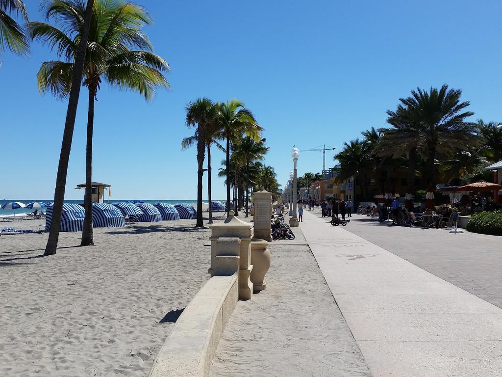 Hollywood Broadwalk Oceanside Hotel الغرفة الصورة